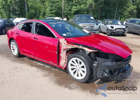2017 Tesla Model S 100D/60D/75D/90D/P100D z USA, uszkodzony, nr VIN 5YJSA1E24HF223712